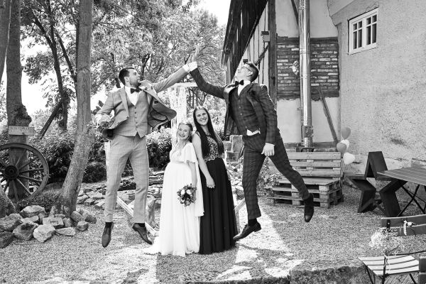 hochzeit-00331AD9D87F-5E05-06CD-12E0-985FC6A7928E.jpg