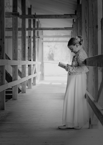 images/starts/Boehm_0055-fotostudio-bewe.jpg#joomlaImage://local-images/starts/Boehm_0055-fotostudio-bewe.jpg?width=357&height=500
